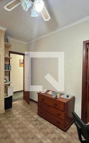 Casa à venda com 300m², 4 quartos e 2 vagasSuíte 1