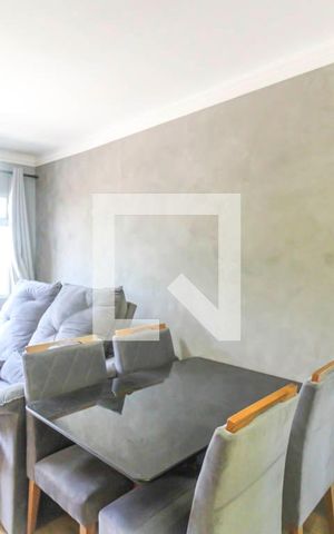 Apartamento para alugar com 45m², 2 quartos e 1 vaga Apartamento para alugar com 45m², 2 quartos e 1 vagaSala