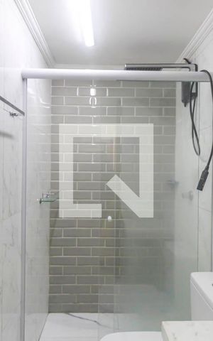 Apartamento para alugar com 45m², 2 quartos e 1 vaga Apartamento para alugar com 45m², 2 quartos e 1 vagaBanheiro