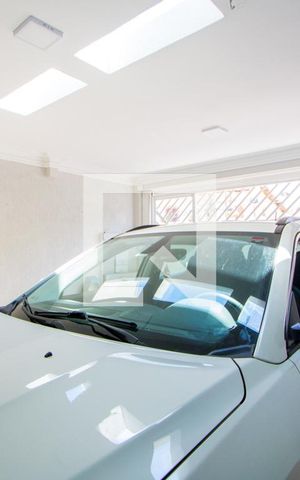 Casa à venda com 172m², 3 quartos e 2 vagas Casa à venda com 172m², 3 quartos e 2 vagasGaragem
