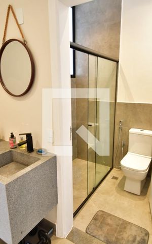 Casa de condomínio à venda com 213m², 3 quartos e 2 vagasBanheiro 3