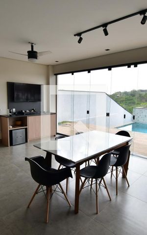 Casa de condomínio à venda com 213m², 3 quartos e 2 vagasSala