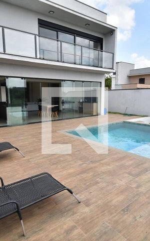 Casa de condomínio à venda com 213m², 3 quartos e 2 vagasPiscina