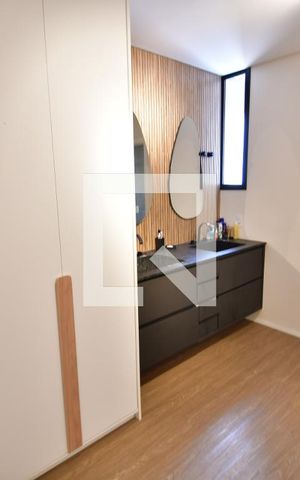 Casa de condomínio à venda com 213m², 3 quartos e 2 vagasBanheiro 1