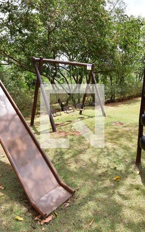Casa de condomínio à venda com 213m², 3 quartos e 2 vagasÁrea comum - Playground