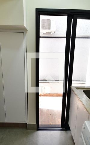 Casa de condomínio à venda com 213m², 3 quartos e 2 vagasÁrea de Serviço 