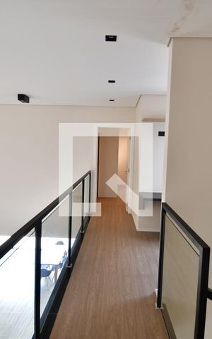 Casa de condomínio à venda com 213m², 3 quartos e 2 vagasCorredor