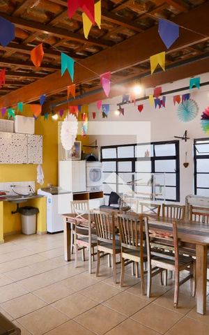 Casa à venda com 260m², 4 quartos e 3 vagas Casa à venda com 260m², 4 quartos e 3 vagasSalão de Festas