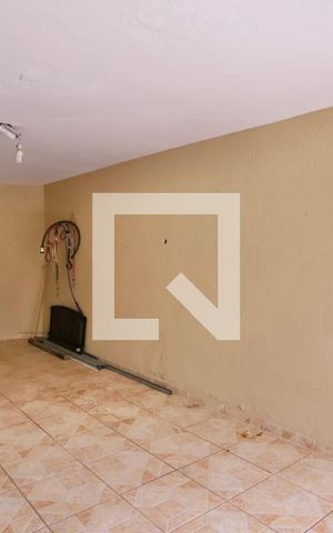 Casa à venda com 260m², 4 quartos e 3 vagas Casa à venda com 260m², 4 quartos e 3 vagasGaragem