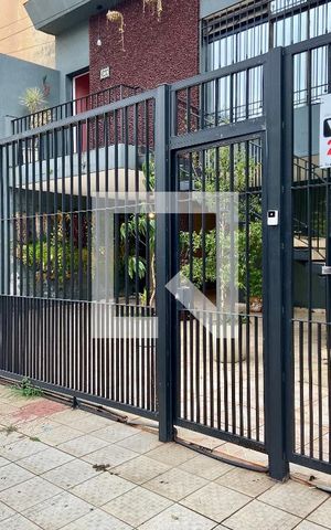 Casa à venda com 260m², 4 quartos e 3 vagas Casa à venda com 260m², 4 quartos e 3 vagasFachada