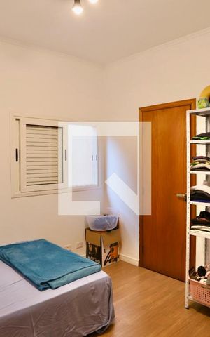 Casa à venda com 260m², 4 quartos e 3 vagas Casa à venda com 260m², 4 quartos e 3 vagasQuarto 2