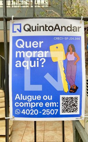 Casa à venda com 260m², 4 quartos e 3 vagas Casa à venda com 260m², 4 quartos e 3 vagasFachada