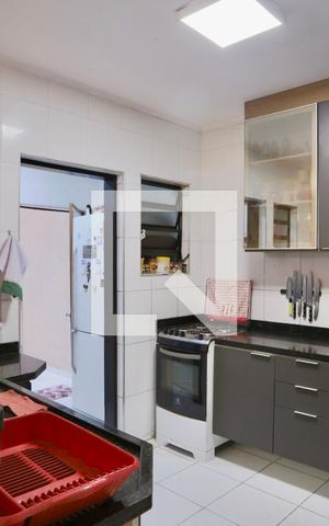 Casa à venda com 260m², 4 quartos e 3 vagas Casa à venda com 260m², 4 quartos e 3 vagasCozinha