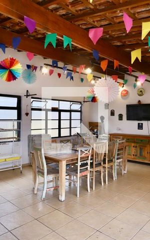 Casa à venda com 260m², 4 quartos e 3 vagas Casa à venda com 260m², 4 quartos e 3 vagasSalão de Festas