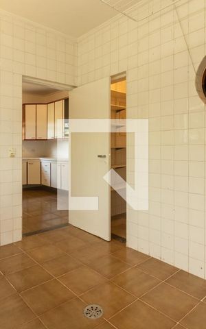 Casa para alugar com 280m², 4 quartos e 2 vagas Casa para alugar com 280m², 4 quartos e 2 vagasÁrea de Serviço