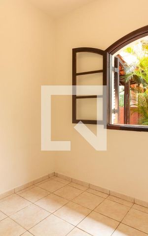 Casa para alugar com 280m², 4 quartos e 2 vagas Casa para alugar com 280m², 4 quartos e 2 vagasQuarto de Serviço