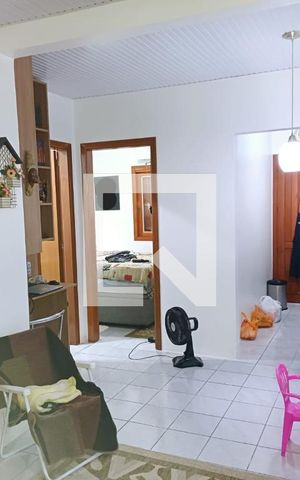 Casa à venda com 45m², 2 quartos e 1 vaga Casa à venda com 45m², 2 quartos e 1 vagaSala