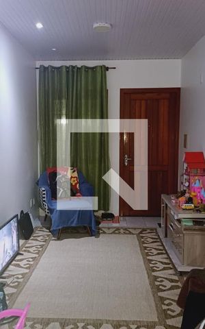 Casa à venda com 45m², 2 quartos e 1 vaga Casa à venda com 45m², 2 quartos e 1 vagaSala