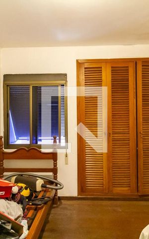 Apartamento à venda com 226m², 4 quartos e 3 vagas Apartamento à venda com 226m², 4 quartos e 3 vagasQuarto 1