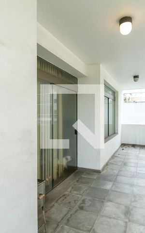 Apartamento à venda com 226m², 4 quartos e 3 vagas Apartamento à venda com 226m², 4 quartos e 3 vagasVaranda da Sala