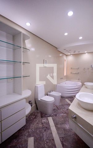 Apartamento à venda com 560m², 4 quartos e 5 vagas Apartamento à venda com 560m², 4 quartos e 5 vagasBanheiro do Quarto 4