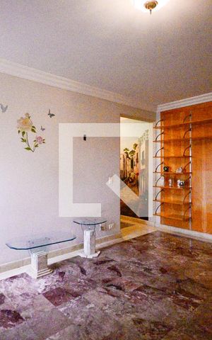 Apartamento à venda com 560m², 4 quartos e 5 vagas Apartamento à venda com 560m², 4 quartos e 5 vagasSala de TV