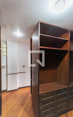 Casa à venda com 340m², 4 quartos e 3 vagasCloset Suíte