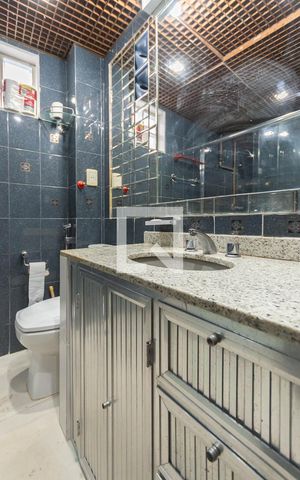 Casa à venda com 340m², 4 quartos e 3 vagasBanheiro Suíte