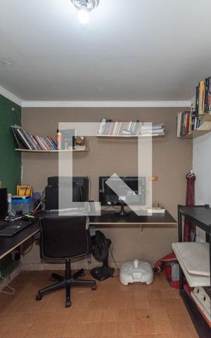 Casa à venda com 160m², 3 quartos e 1 vaga Casa à venda com 160m², 3 quartos e 1 vagaEscritório