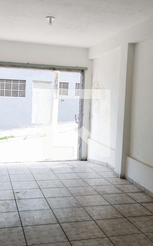 Casa à venda com 478m², 5 quartos e 2 vagas Casa à venda com 478m², 5 quartos e 2 vagasGaragem