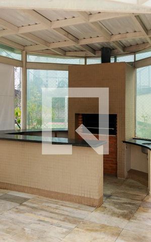 Apartamento à venda com 218m², 3 quartos e 3 vagas Apartamento à venda com 218m², 3 quartos e 3 vagasChurrasqueira