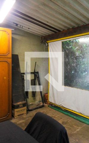 Casa à venda com 200m², 3 quartos e 4 vagas Casa à venda com 200m², 3 quartos e 4 vagasEspaço Gourmet