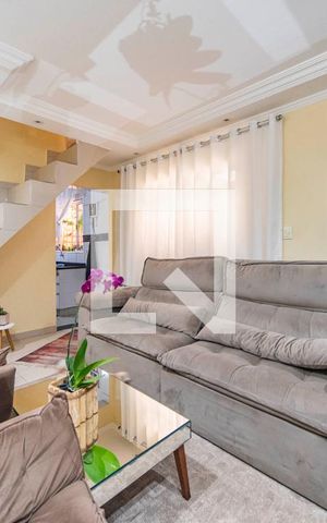 Casa à venda com 133m², 3 quartos e 1 vaga Casa à venda com 133m², 3 quartos e 1 vagaSala