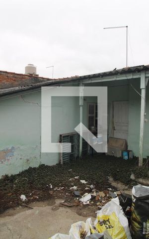 Casa à venda com 300m², 1 quarto e 1 vagaFundos da casa 2