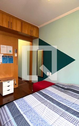 Casa à venda com 234m², 4 quartos e 2 vagasQuarto 