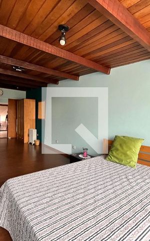 Casa à venda com 234m², 4 quartos e 2 vagasSuite