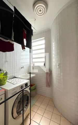 Casa à venda com 234m², 4 quartos e 2 vagasÁrea de Serviço