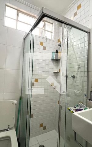 Casa à venda com 234m², 4 quartos e 2 vagasBanheiro  2
