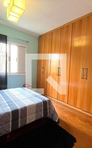 Casa à venda com 234m², 4 quartos e 2 vagasQuarto 
