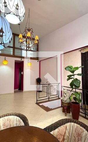 Casa à venda com 234m², 4 quartos e 2 vagasSala