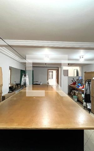 Casa à venda com 234m², 4 quartos e 2 vagasSalão