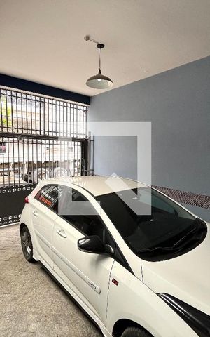 Casa à venda com 234m², 4 quartos e 2 vagasGaragem