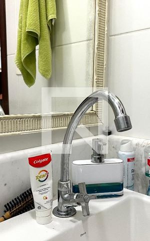 Casa à venda com 234m², 4 quartos e 2 vagasBanheiro  2