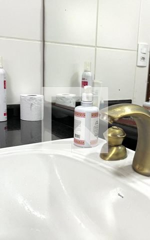 Casa à venda com 234m², 4 quartos e 2 vagasBanheiro Corredor
