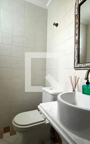 Casa à venda com 234m², 4 quartos e 2 vagasLavabo