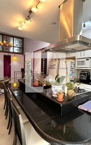 Casa à venda com 234m², 4 quartos e 2 vagasCozinha