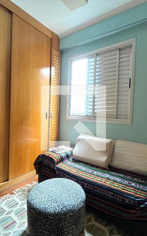 Casa à venda com 234m², 4 quartos e 2 vagasSala de TV