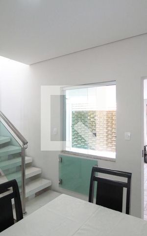 Casa à venda com 200m², 3 quartos e 2 vagasCopa