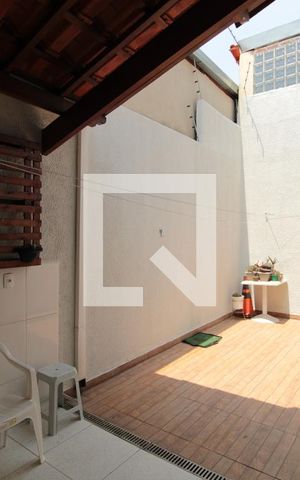 Casa à venda com 200m², 3 quartos e 2 vagasArea de Serviço