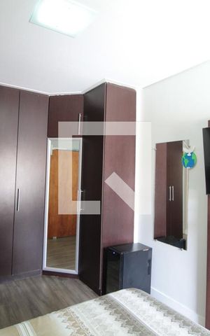 Casa à venda com 200m², 3 quartos e 2 vagasSuíte
